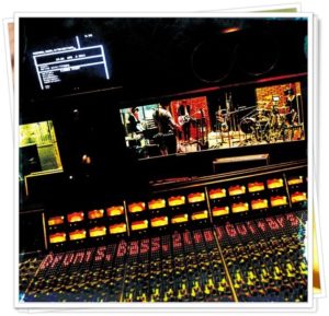 cinema staffのメンバーとバンド名の由来を紹介!おすすめ人気曲も!9